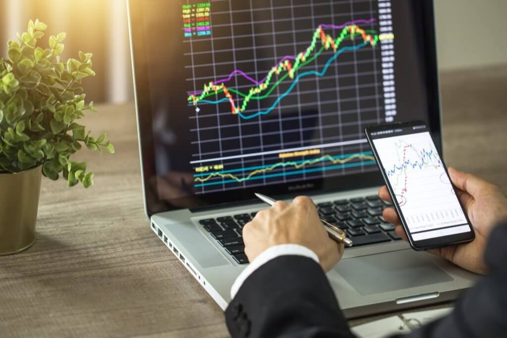 How to Select Your Stock Broker: A Beginner's Guide
