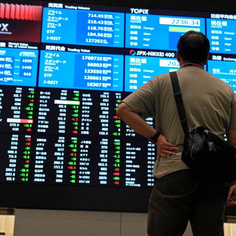 Trading Education Benefits: Elevate Your Market Game